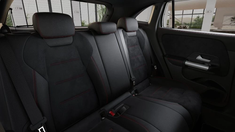 Mercedes-Benz GLA (plazas traseras)